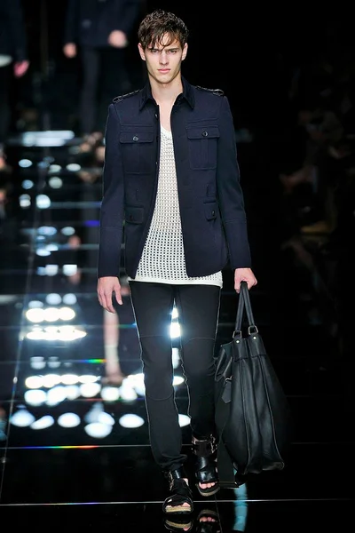 Look 24